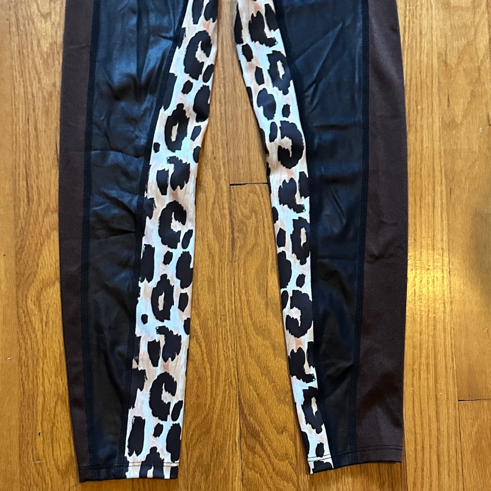 Beach Riot Leggings - Picture 6 of 6
